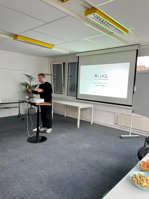 Luca Beurer-Kellner presents LMQL at ZurichNLP #1.